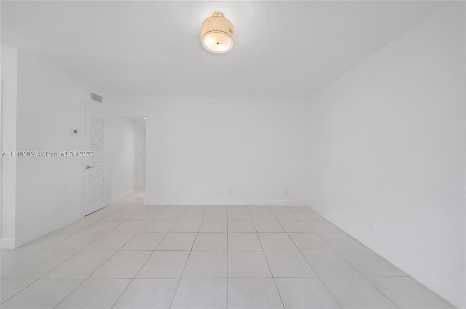 WATERWAY @ HOLLYWOOD BEAC - Residential