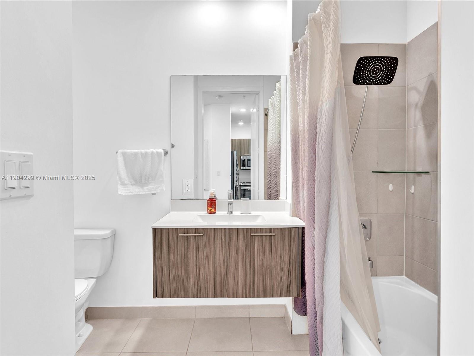 LANDMARK AT DORAL CONDO - Residential