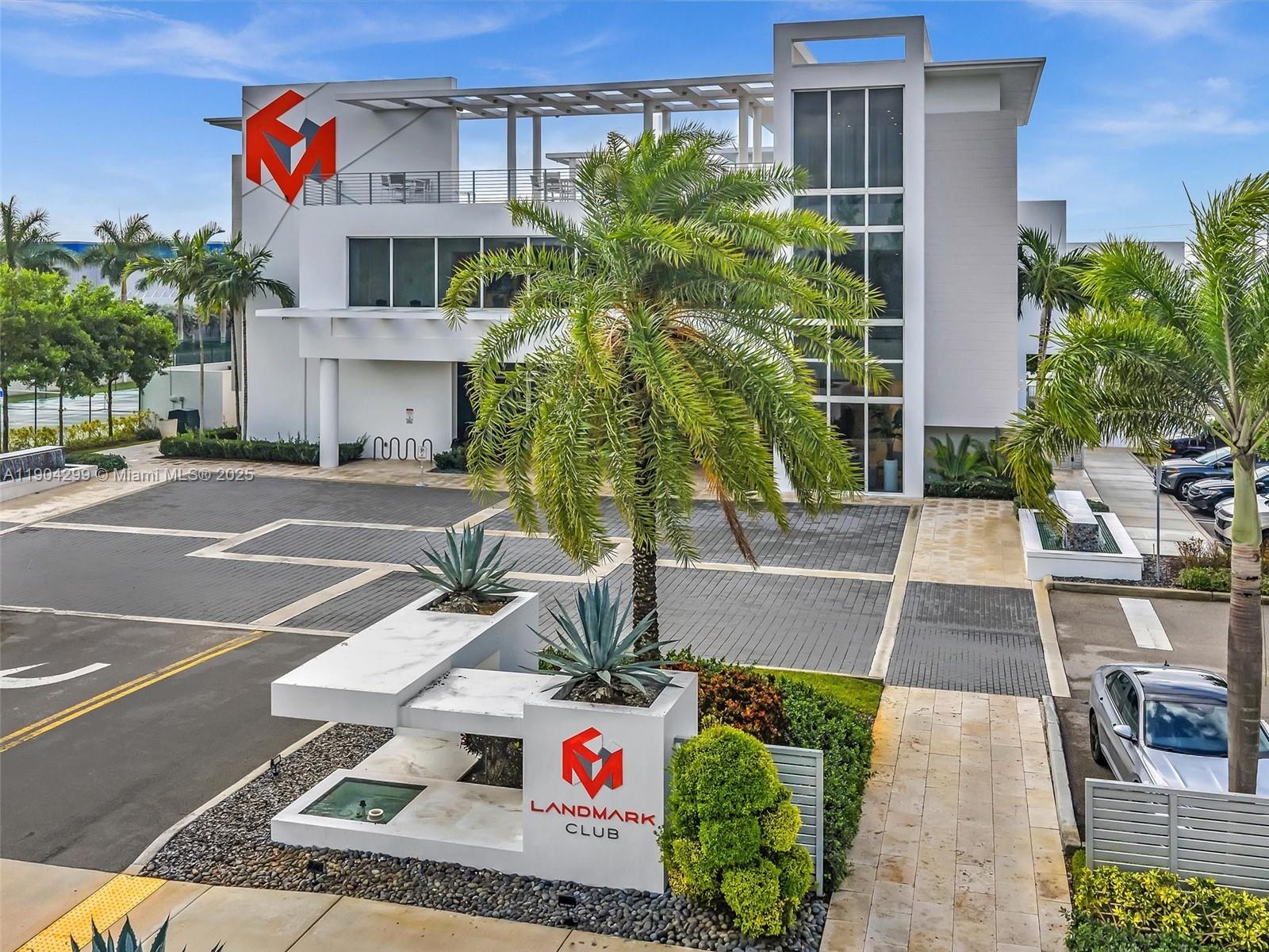 LANDMARK AT DORAL CONDO - Residential