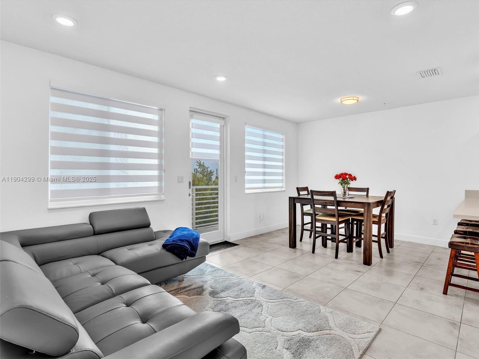 LANDMARK AT DORAL CONDO - Residential