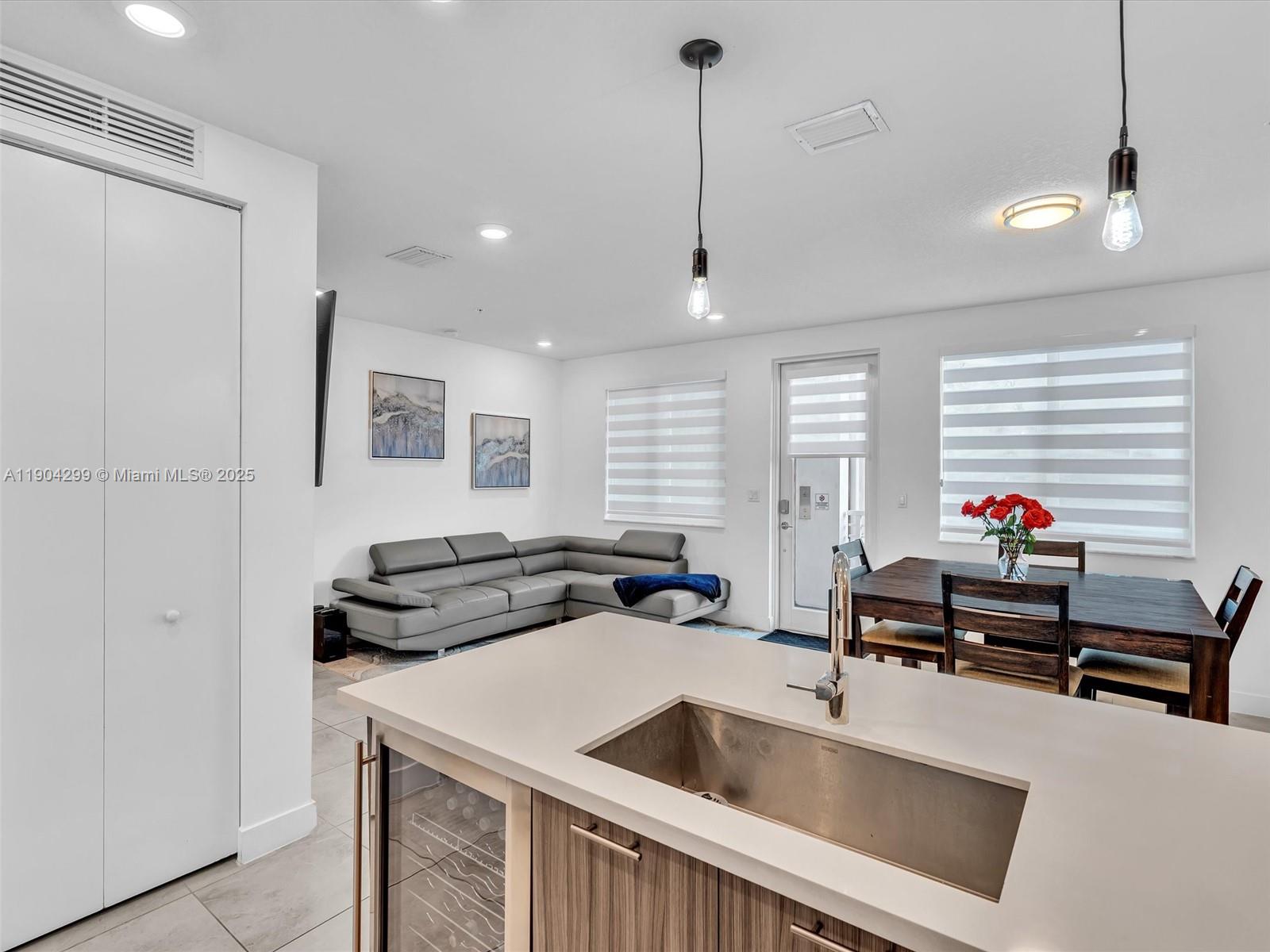 LANDMARK AT DORAL CONDO - Residential