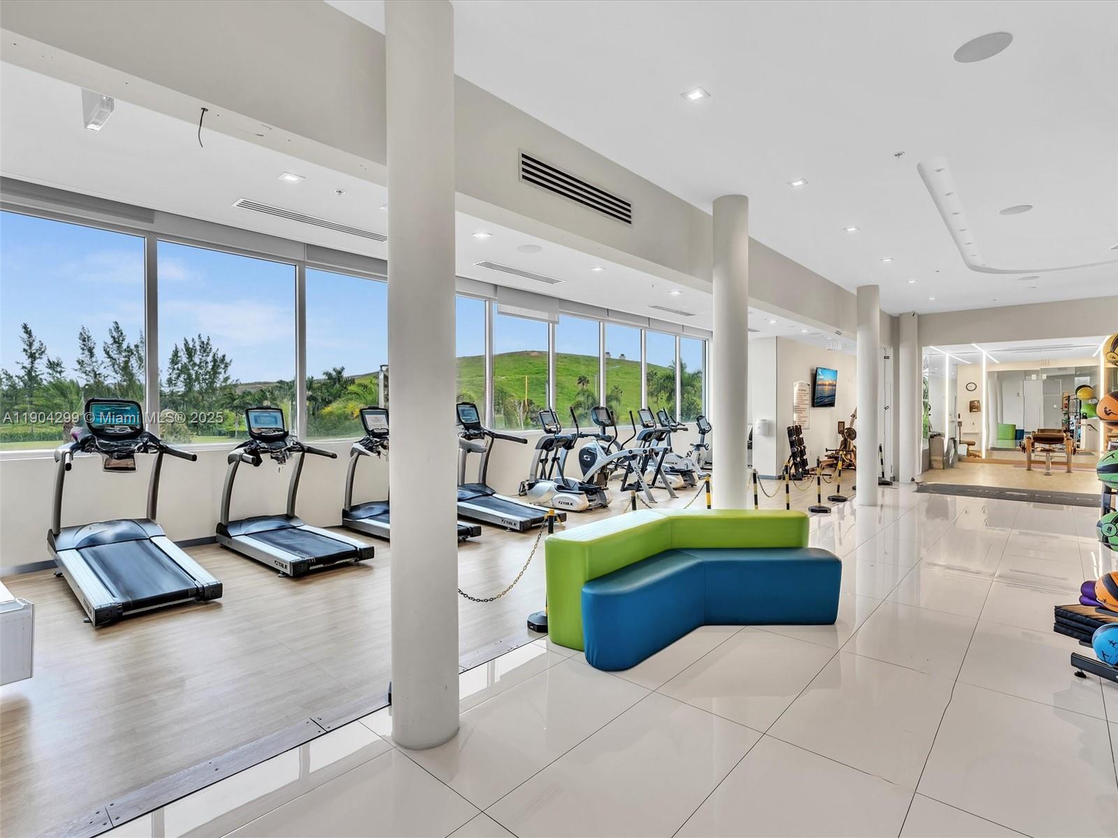 LANDMARK AT DORAL CONDO - Residential