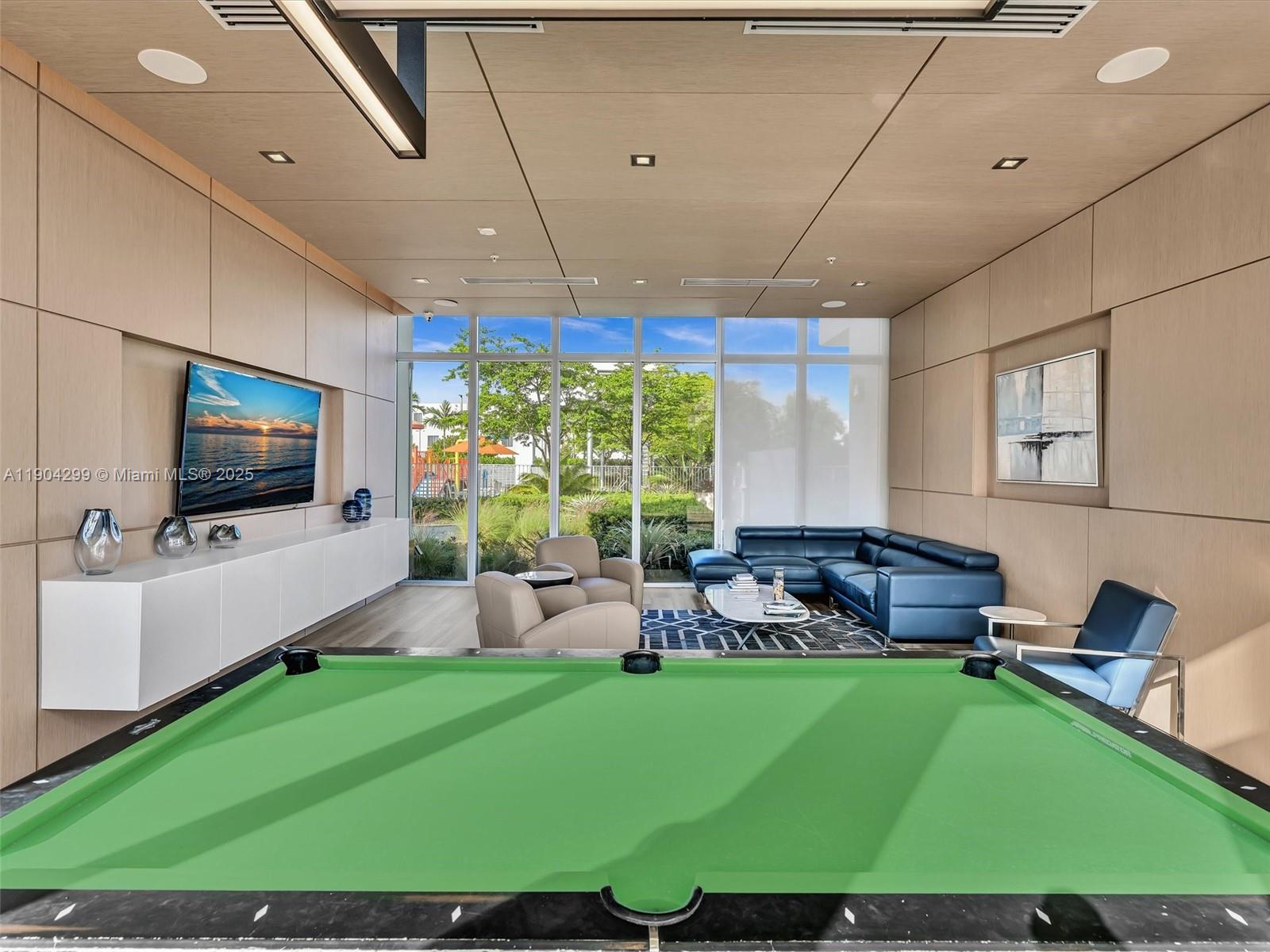 LANDMARK AT DORAL CONDO - Residential