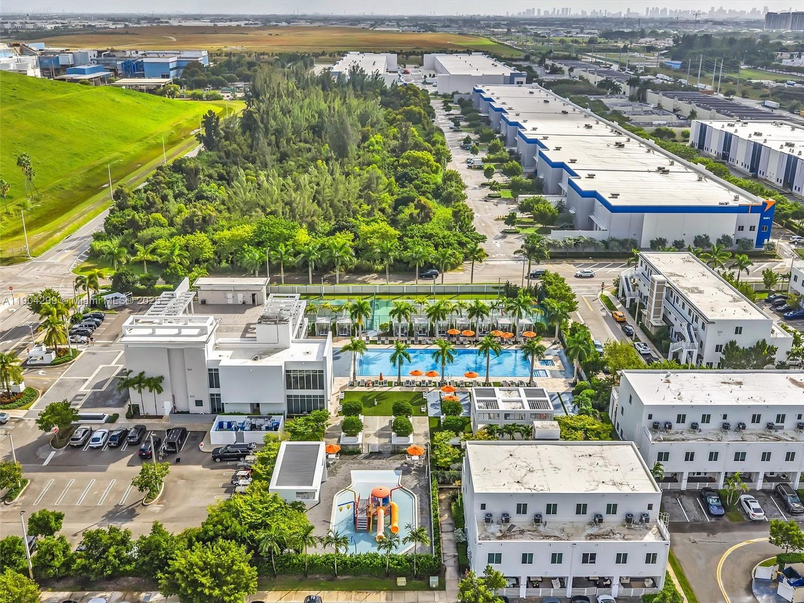 LANDMARK AT DORAL CONDO - Residential