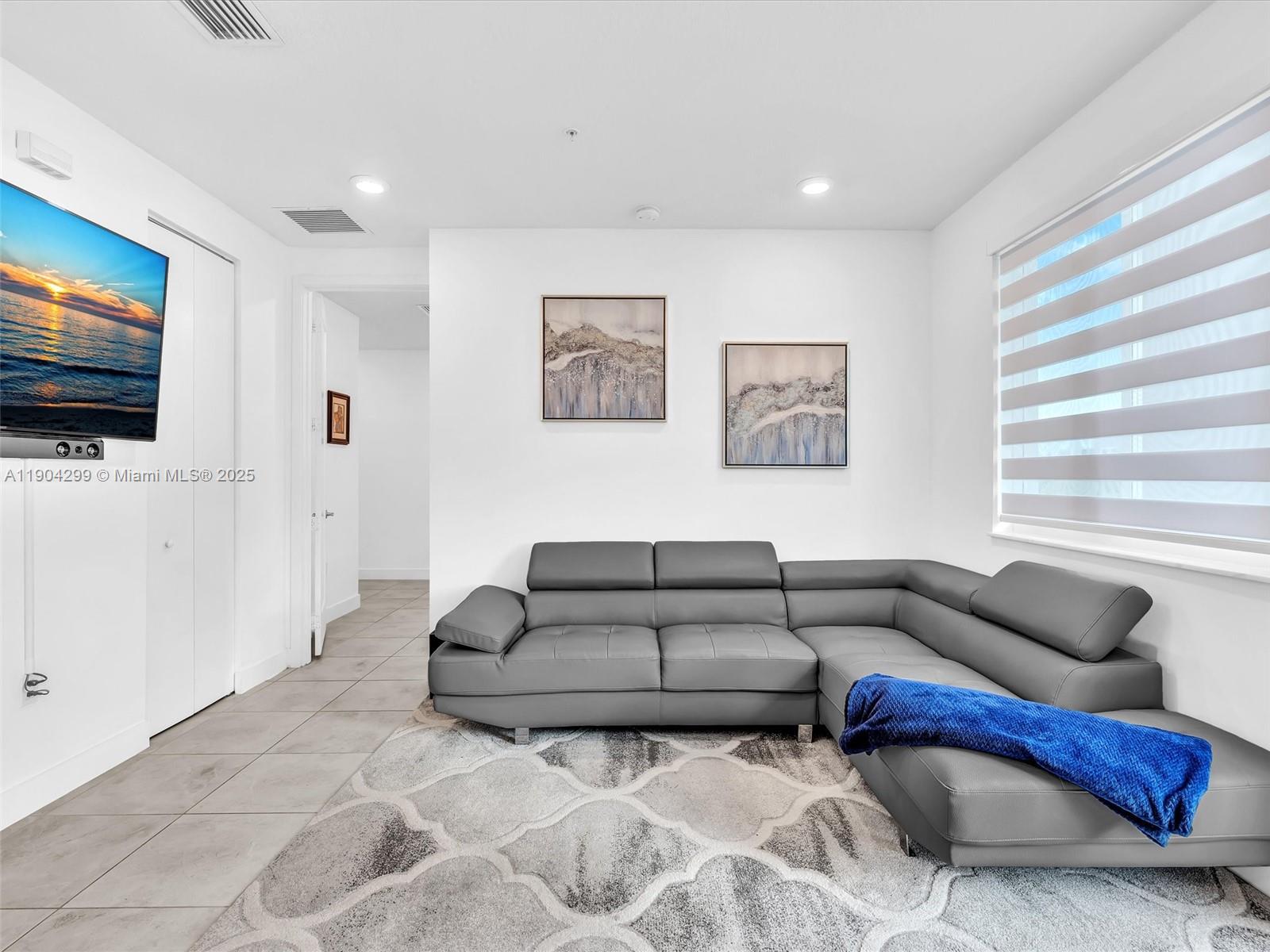 LANDMARK AT DORAL CONDO - Residential