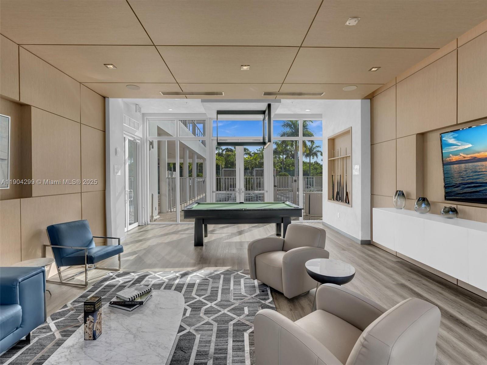 LANDMARK AT DORAL CONDO - Residential