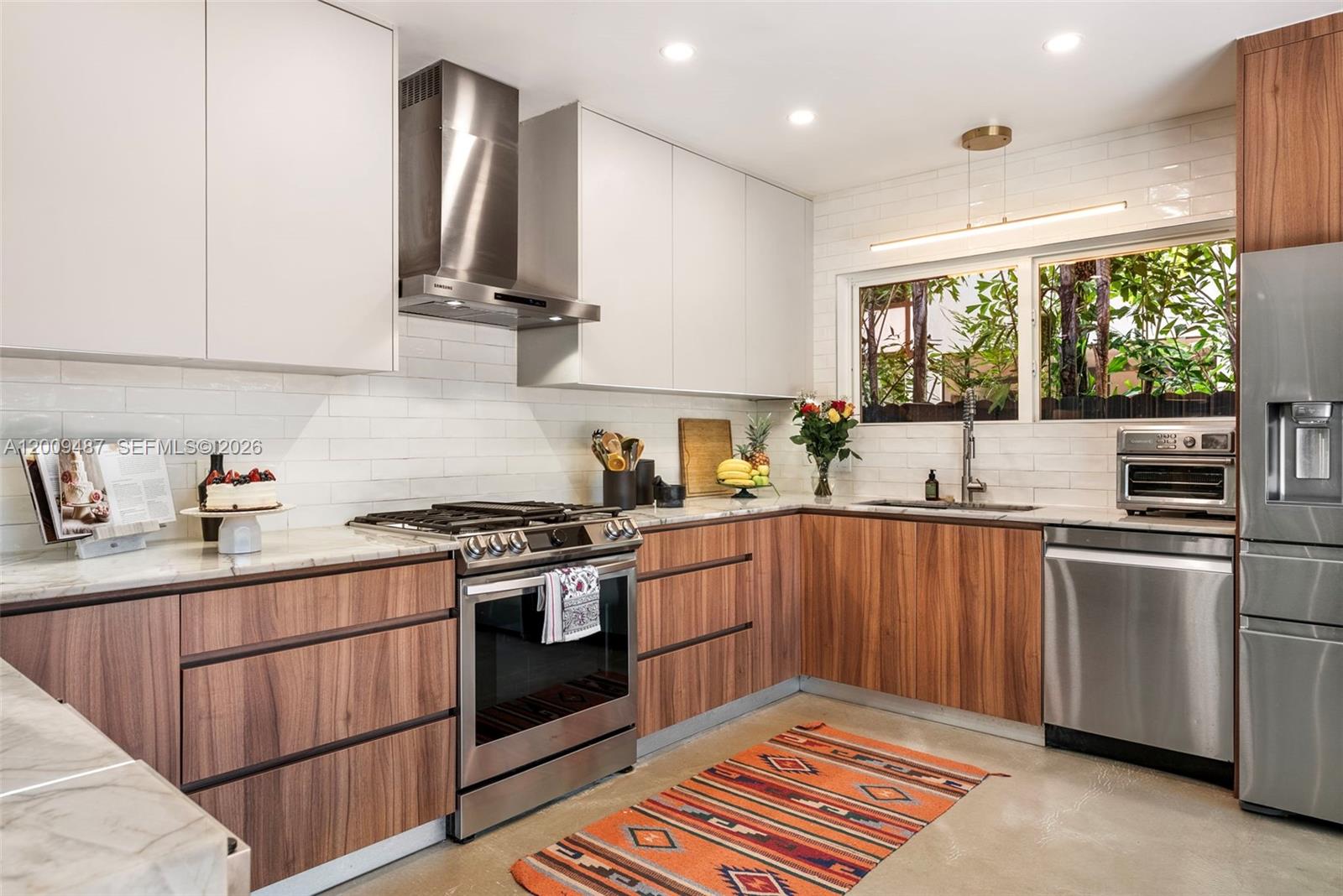 SHERWOOD FOREST - Residential