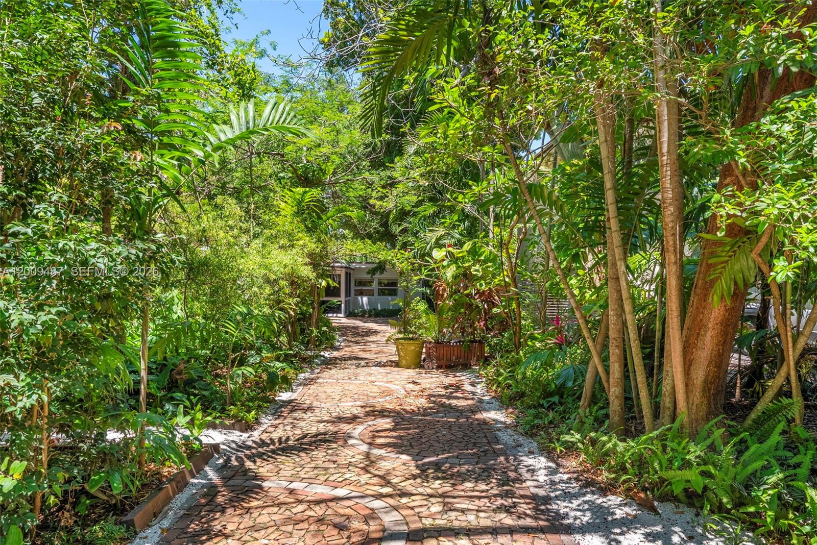 SHERWOOD FOREST - Residential