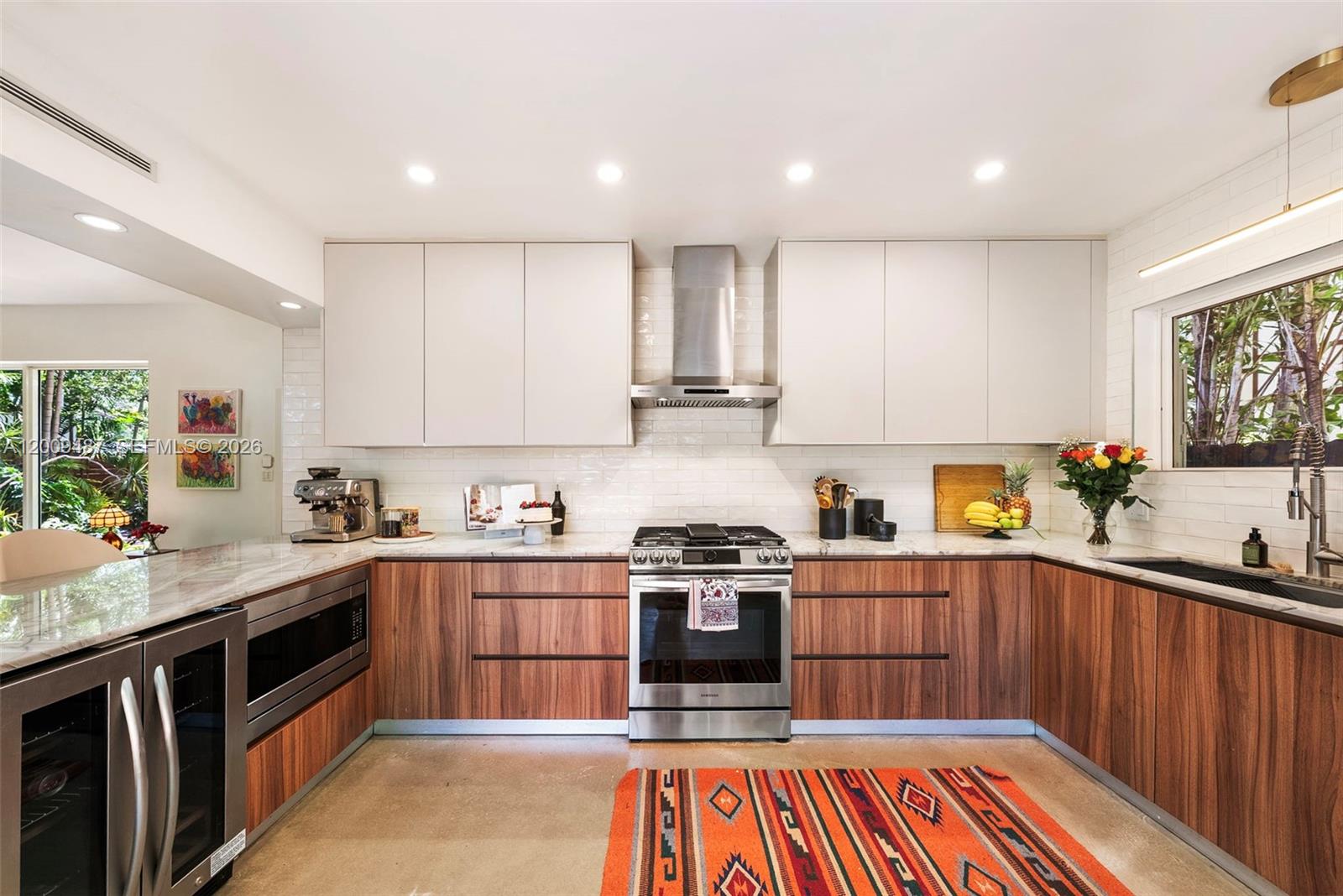SHERWOOD FOREST - Residential