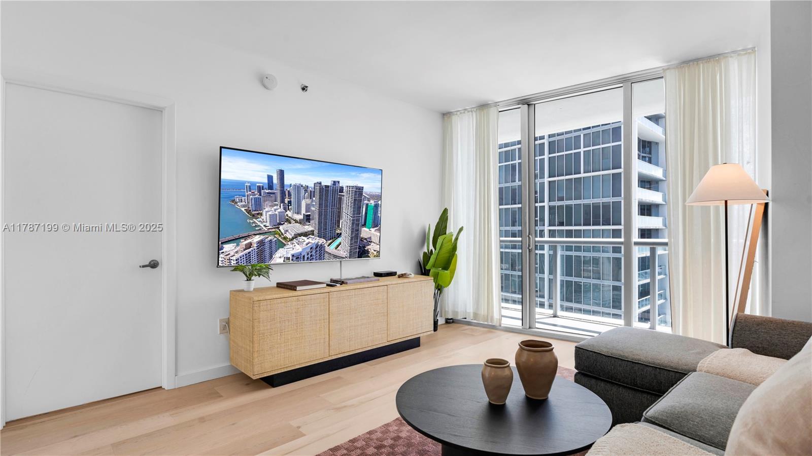 ICON BRICKELL CONDO NO 3 - Residential Lease