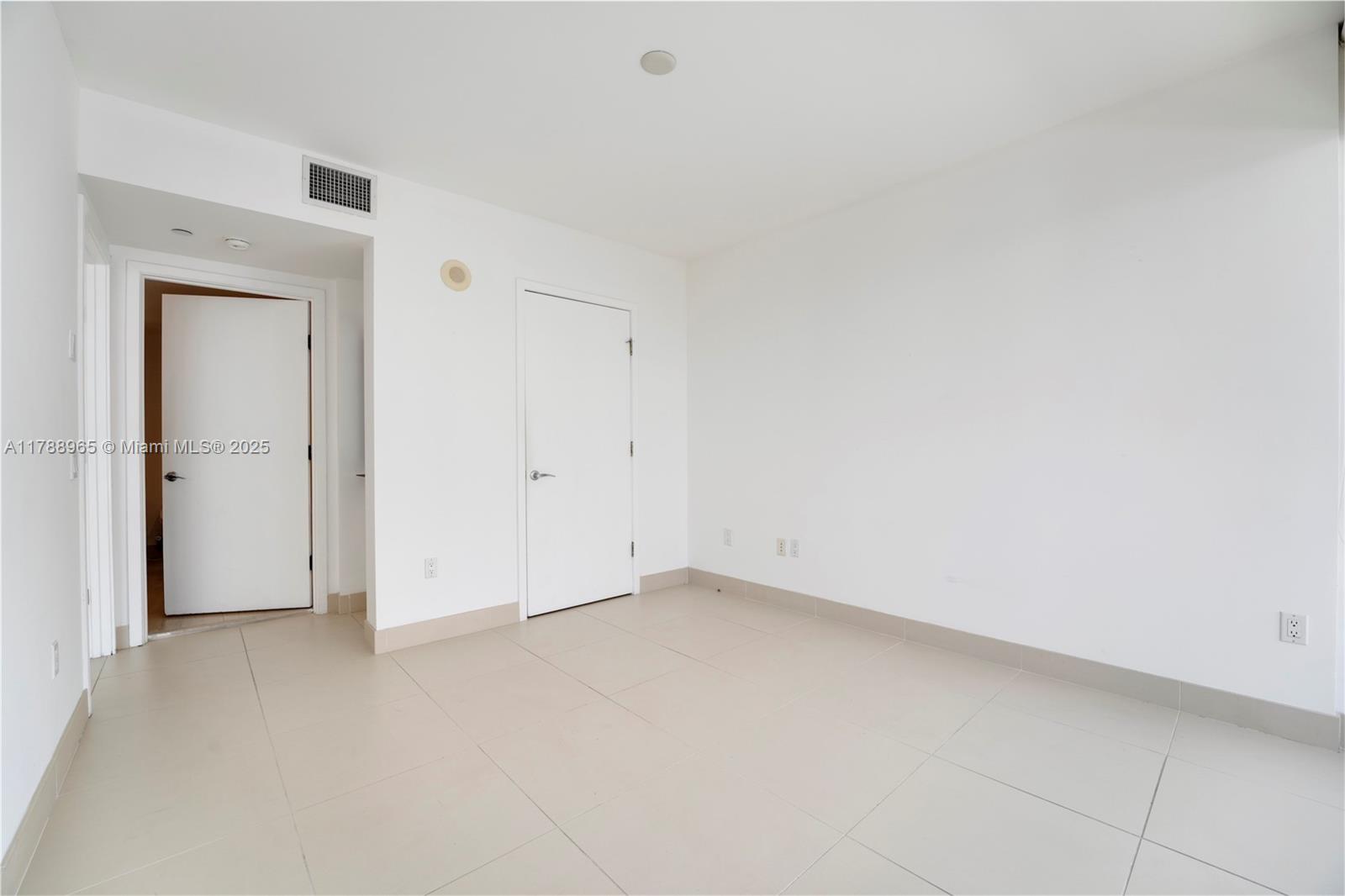 MEI CONDO - Residential