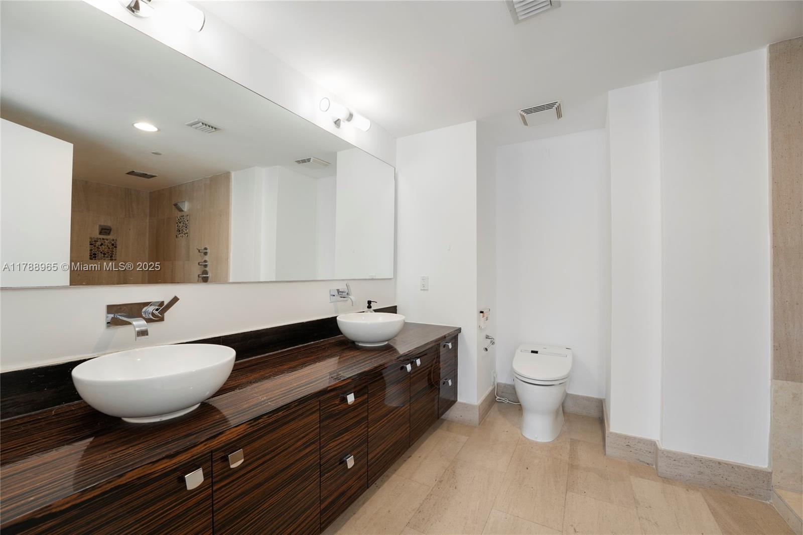 MEI CONDO - Residential