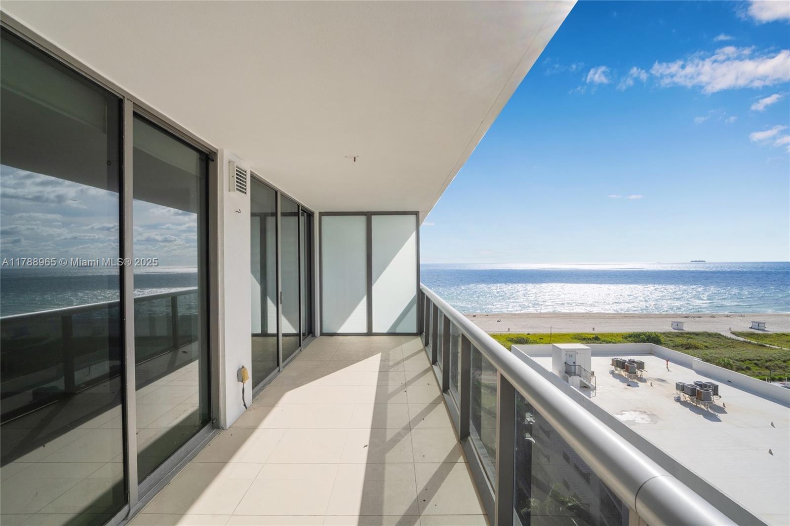 5875 Collins Ave 1006
