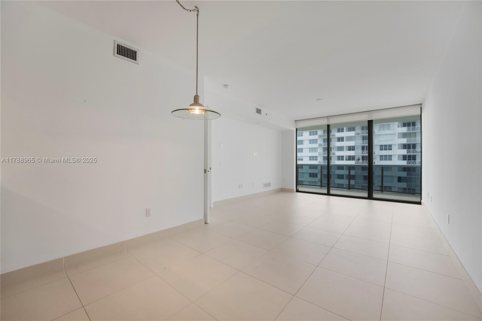 MEI CONDO - Residential