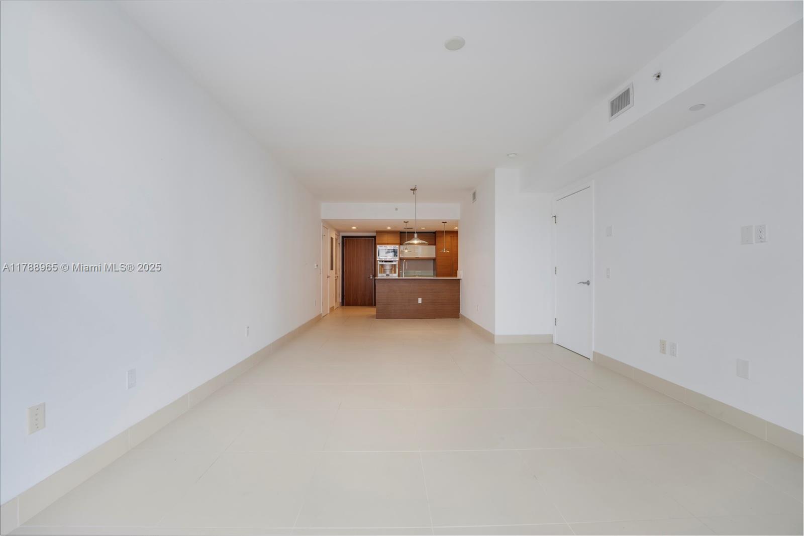 MEI CONDO - Residential