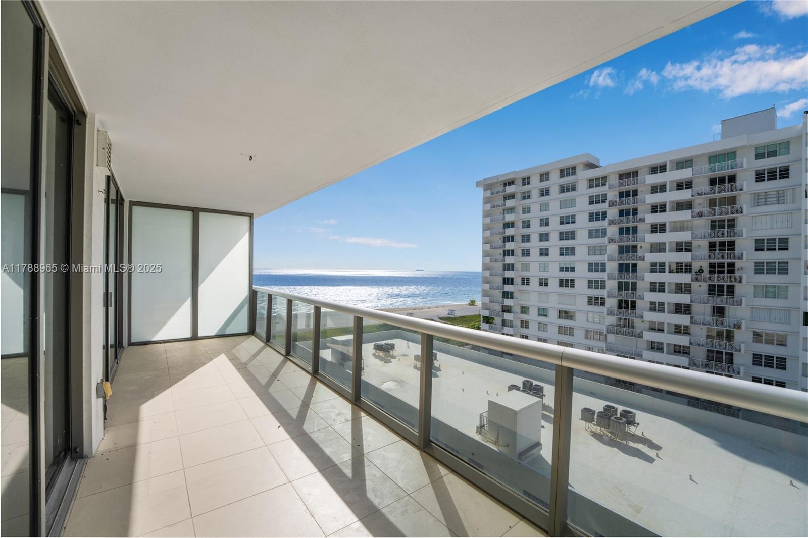 5875 Collins Ave 1006