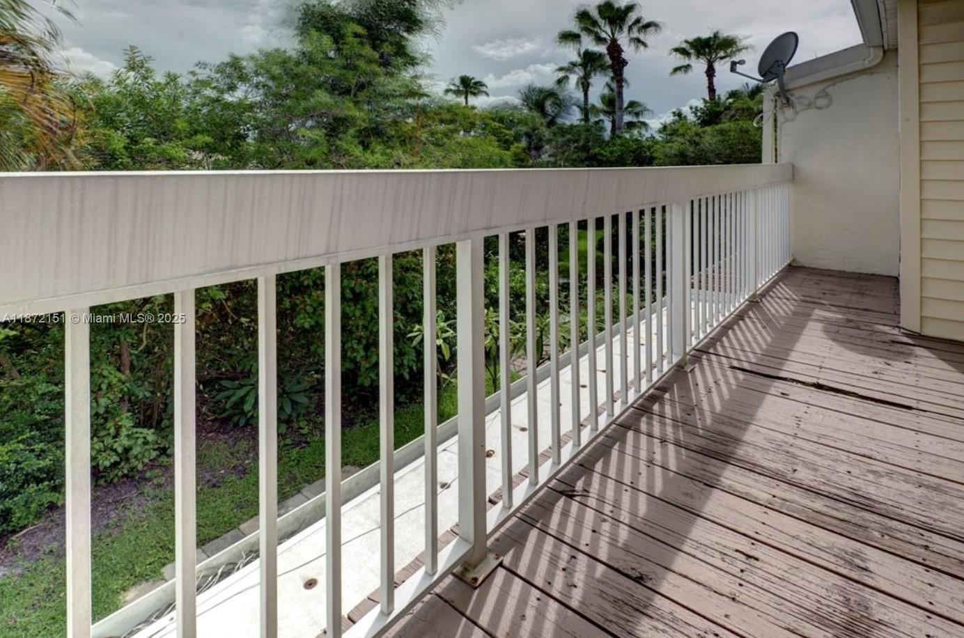 WOODLAKE SHORES - Residential Lease