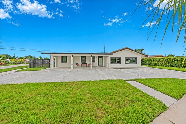 11300 SW 43RD ST, MIAMI, FL 33165 - Image 74c5ea6315b27c7e06786ecdda7fe0cd/362656443