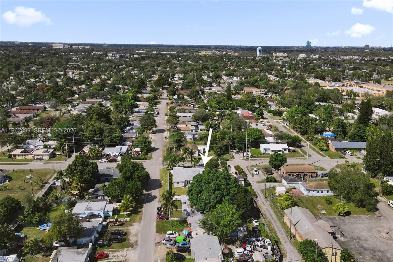 HOLLYWOOD PARK - Residential