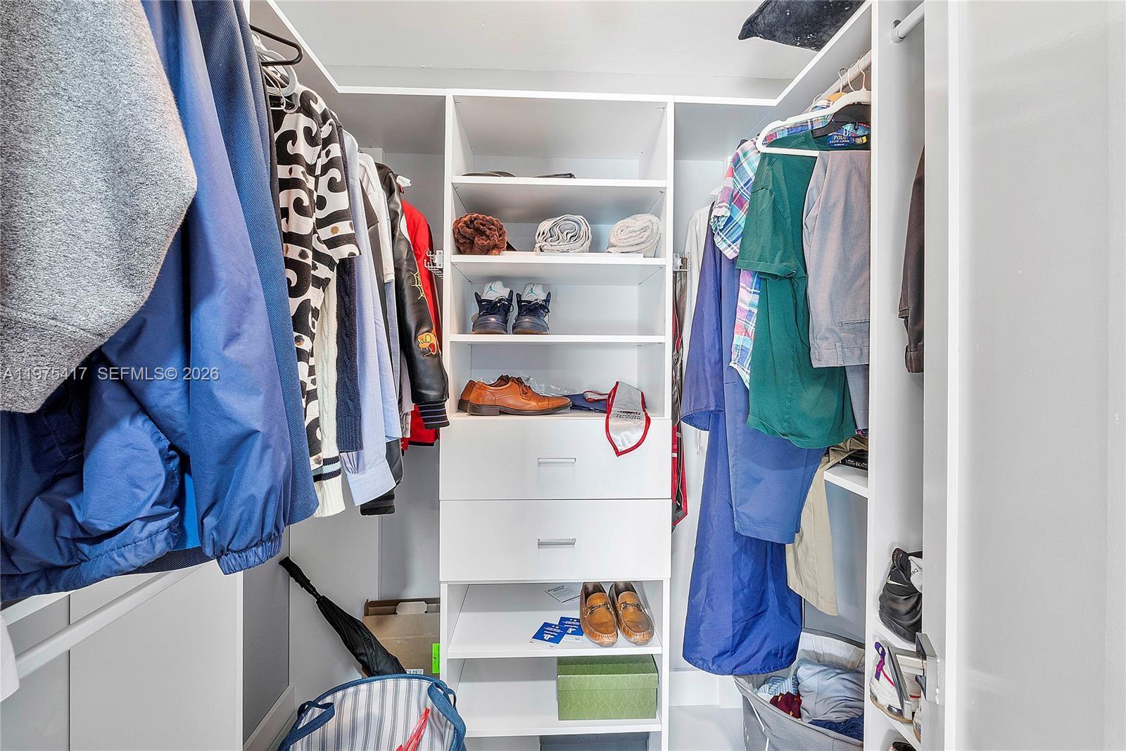 PINE RIDGE - Residential