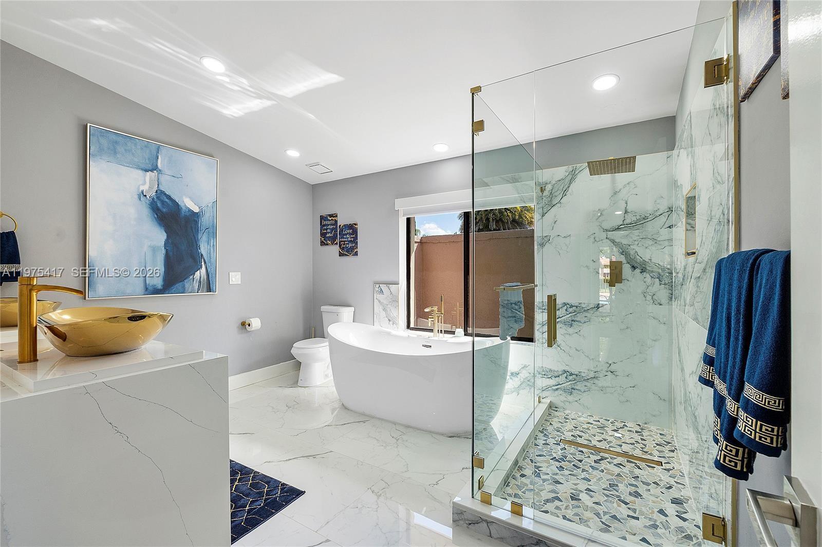 PINE RIDGE - Residential