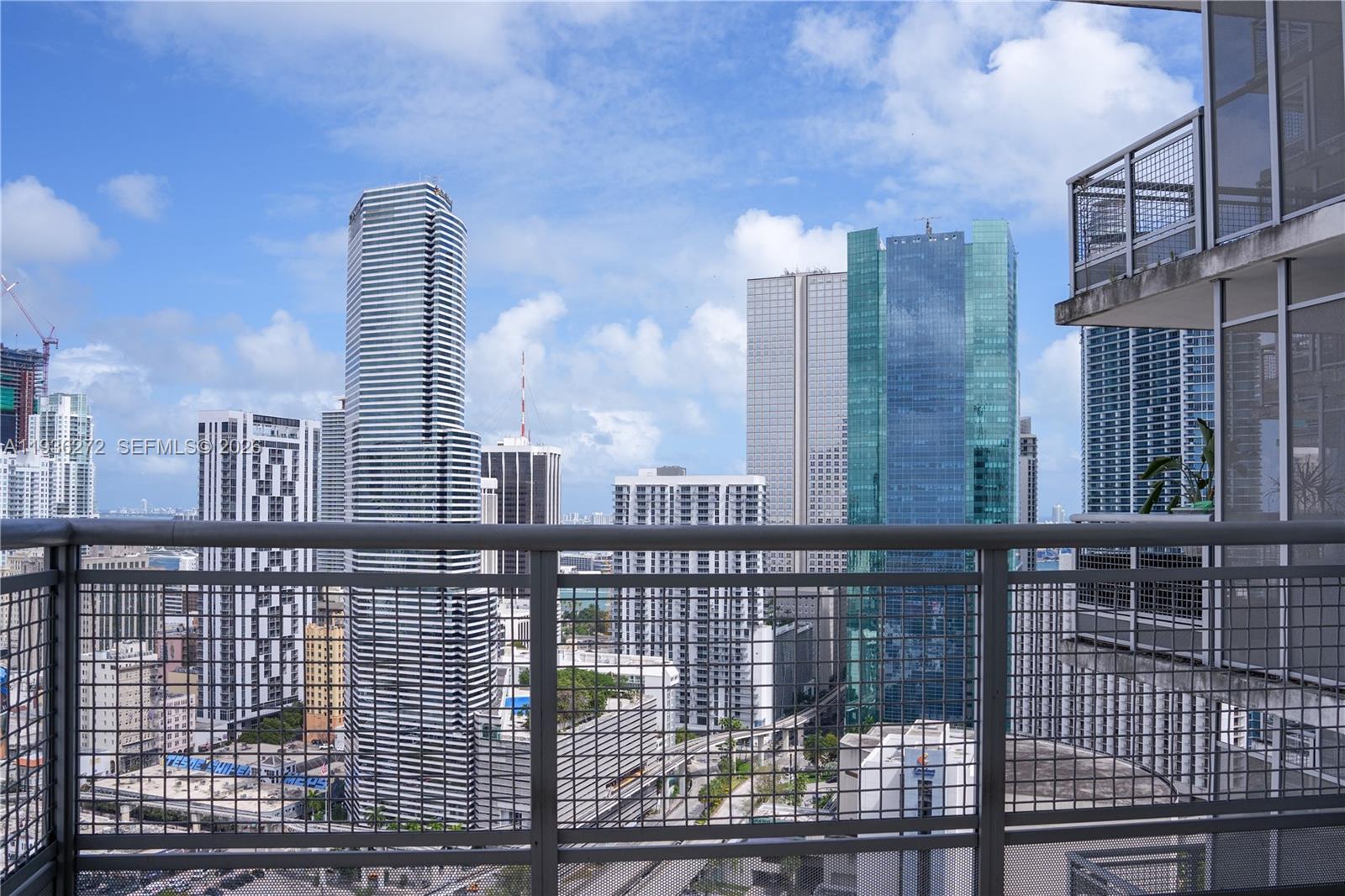 WIND CONDO - Residential