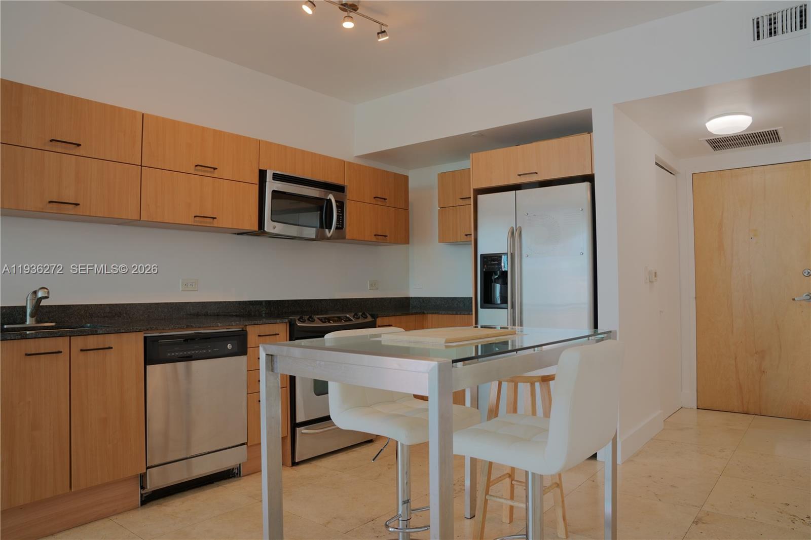 WIND CONDO - Residential