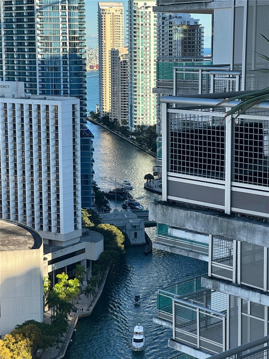 WIND CONDO - Residential