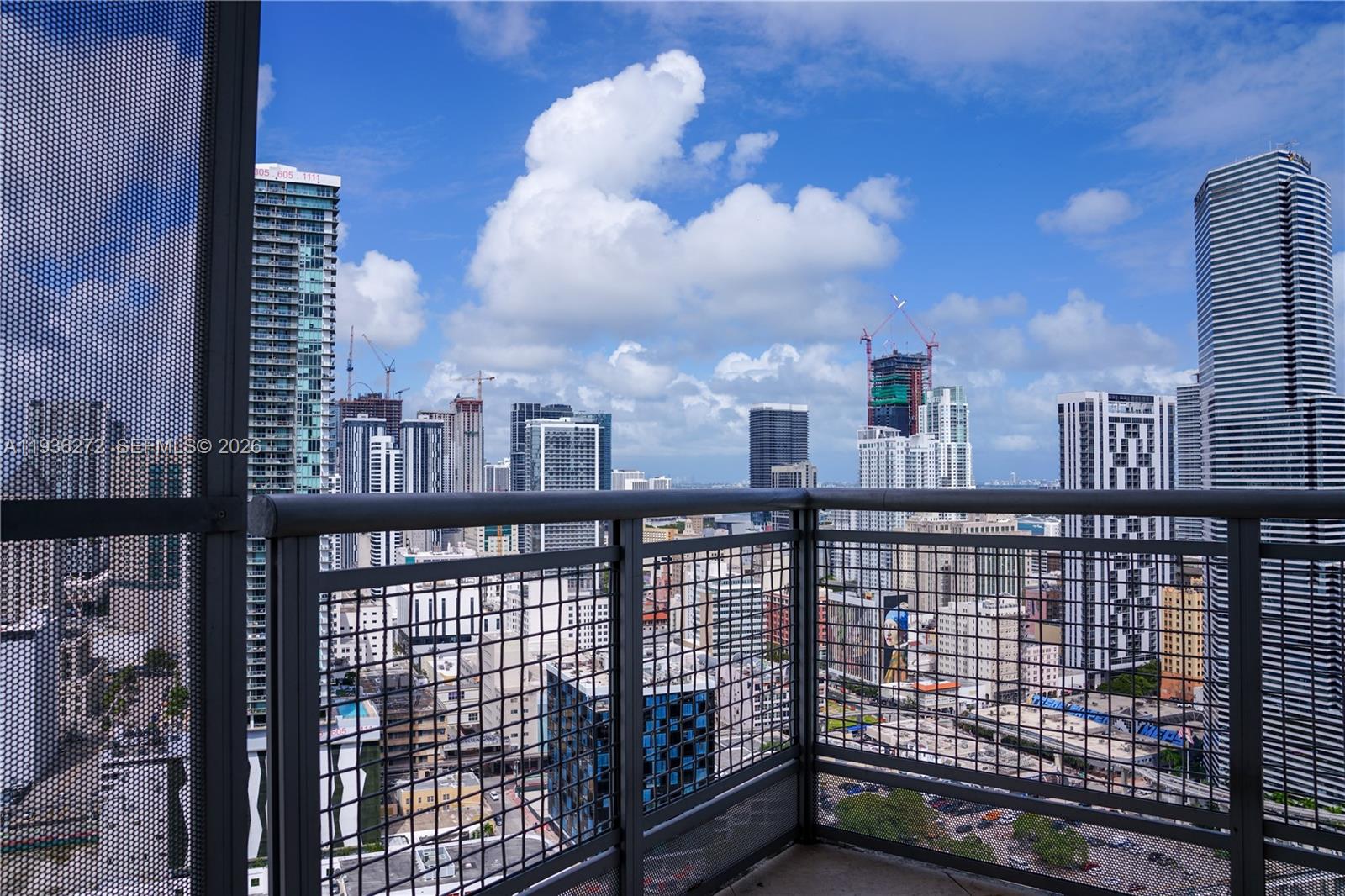 WIND CONDO - Residential