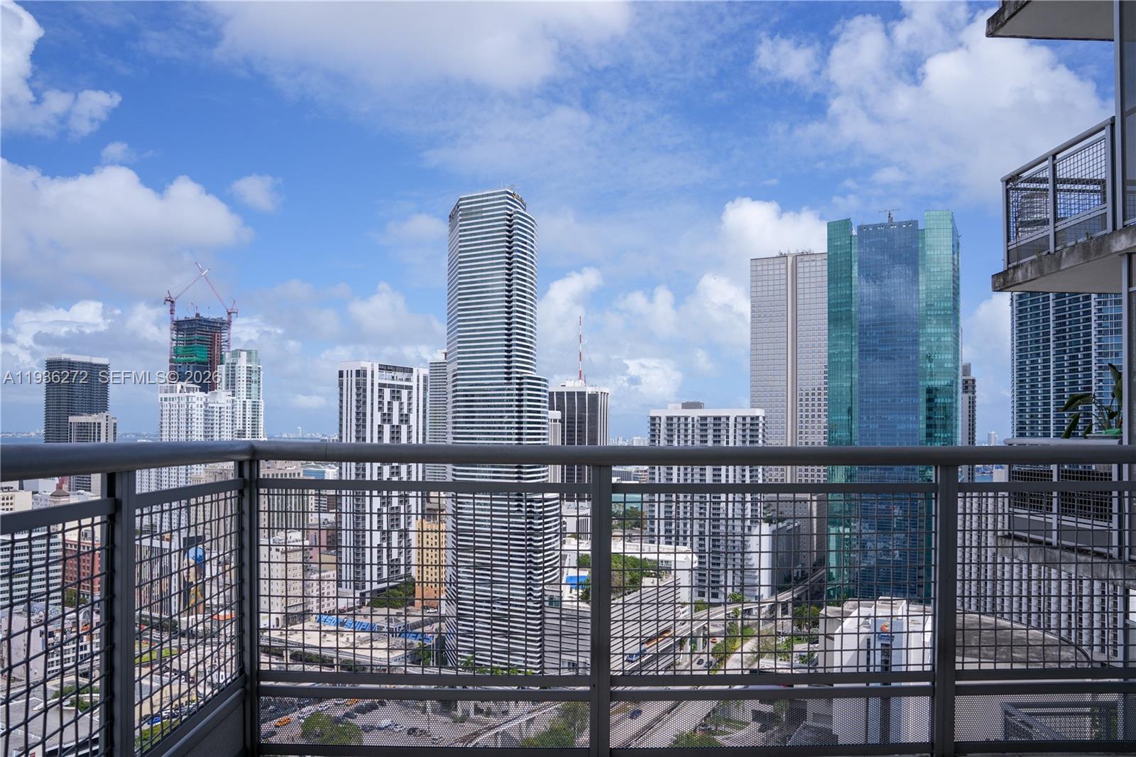 WIND CONDO - Residential