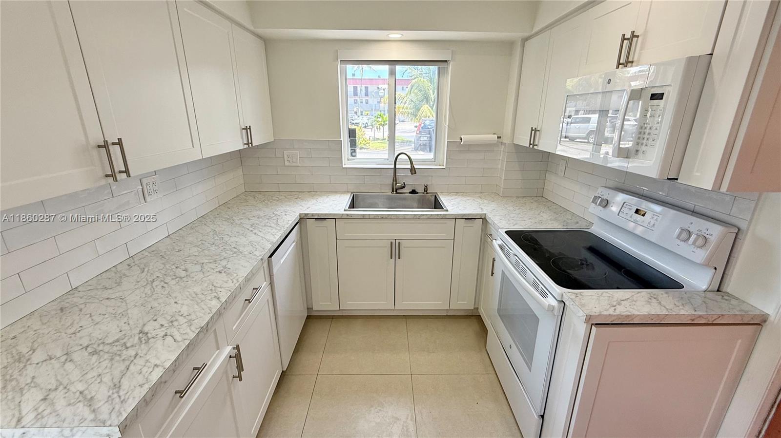 FIFTH HORIZONS CONDO - Residential