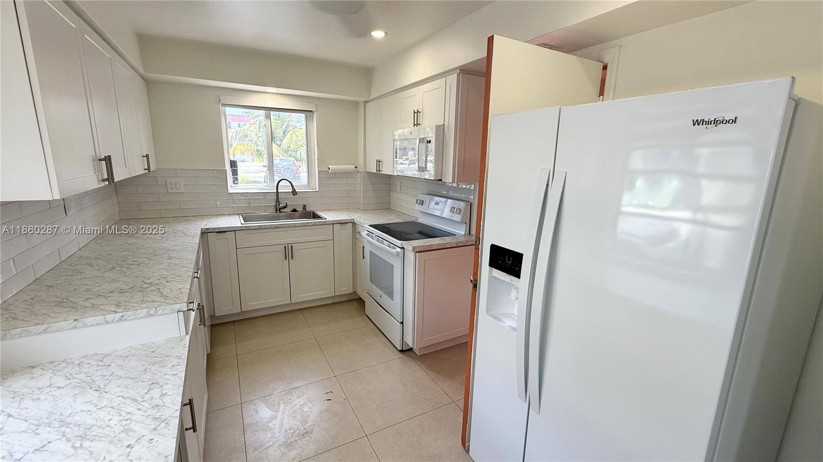 FIFTH HORIZONS CONDO - Residential