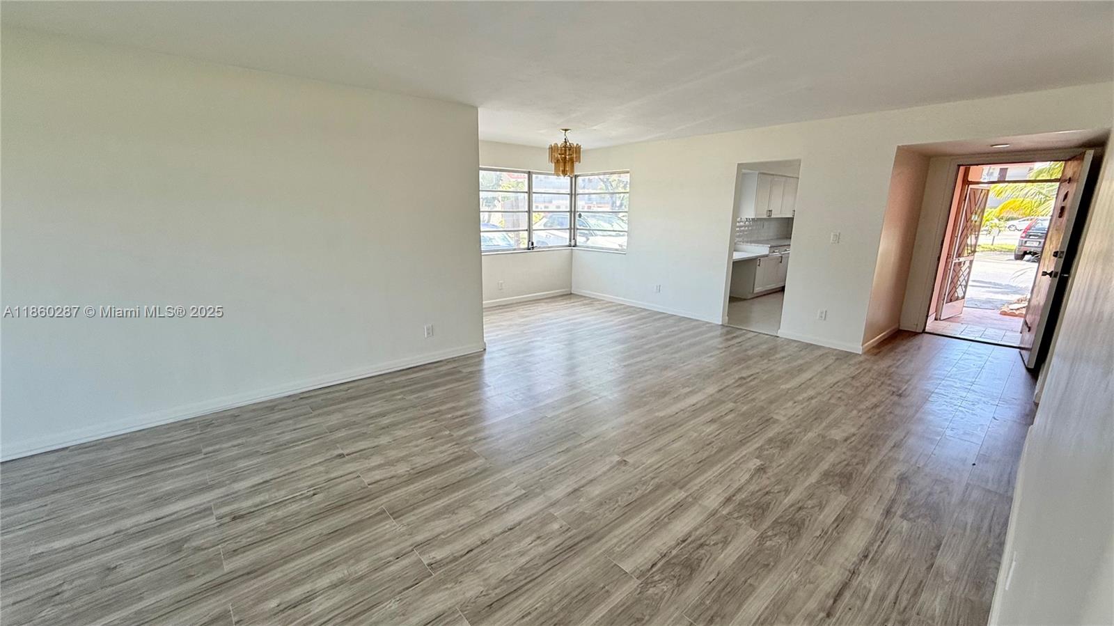 FIFTH HORIZONS CONDO - Residential