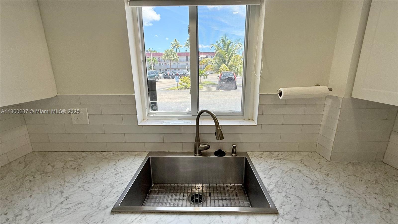 FIFTH HORIZONS CONDO - Residential