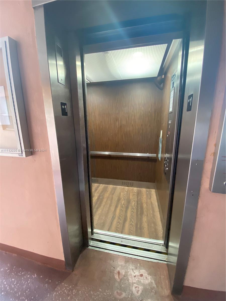 SUNRISE LAKES 120 CONDO - Residential