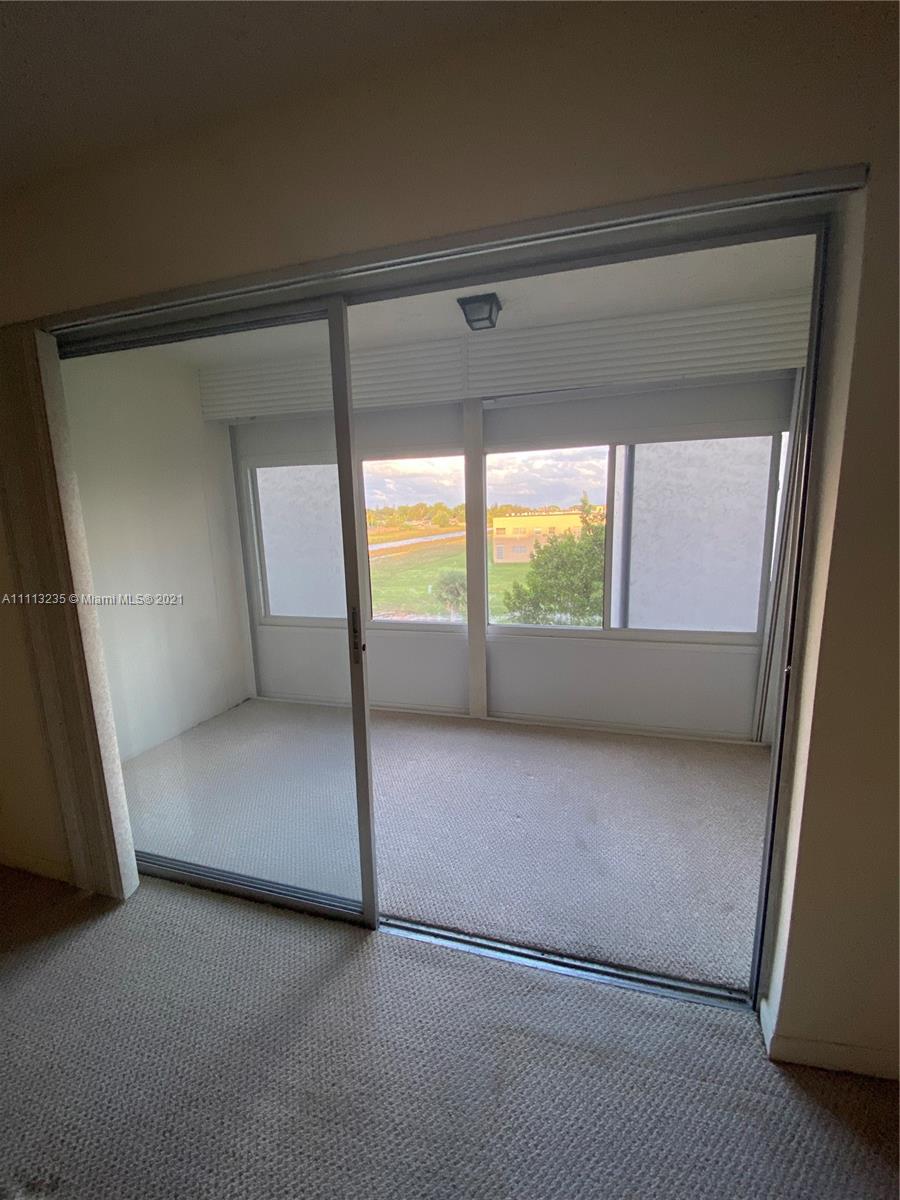 SUNRISE LAKES 120 CONDO - Residential