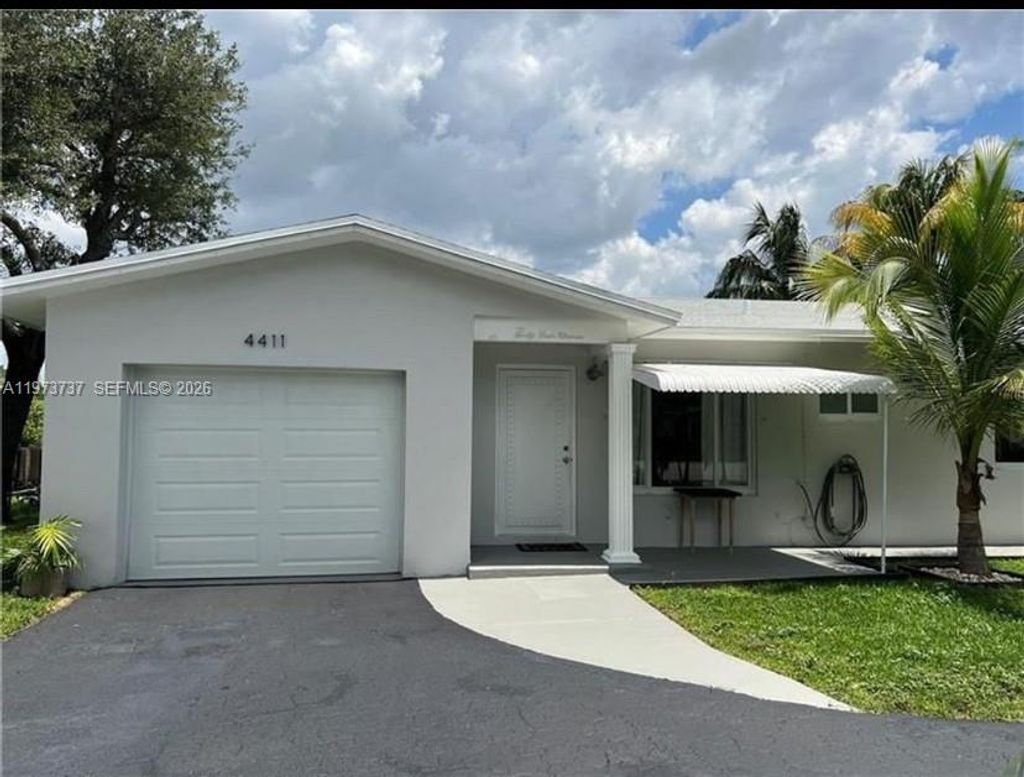Photo of 4411 W Broward Blvd, Plantation, FL 33317 (MLS # A11973737)