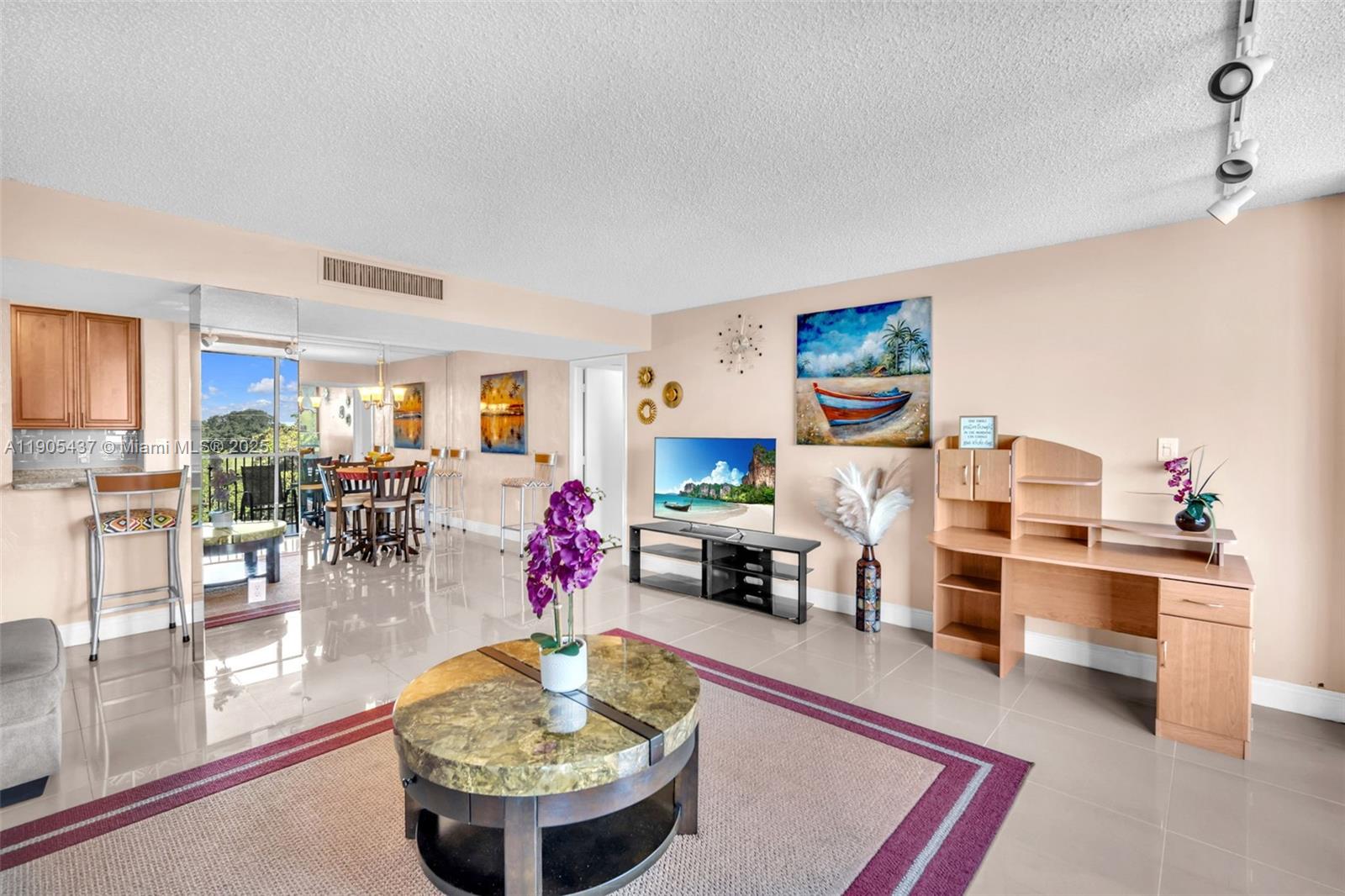 INVERWOOD CONDO - Residential