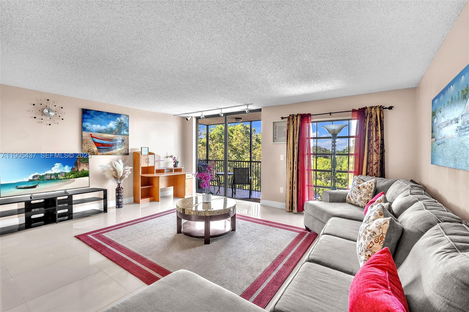 INVERWOOD CONDO - Residential