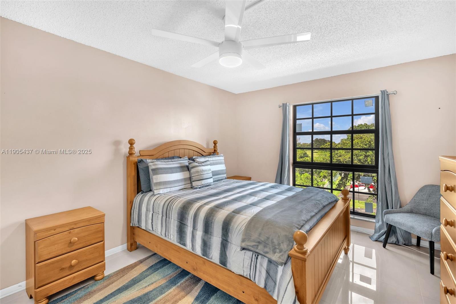 INVERWOOD CONDO - Residential