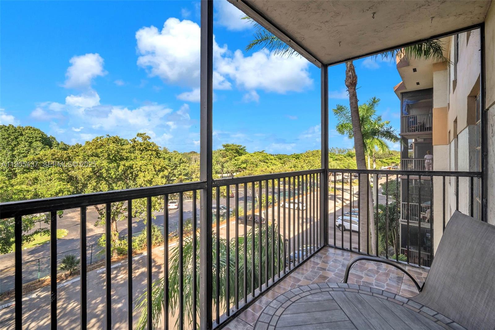 INVERWOOD CONDO - Residential