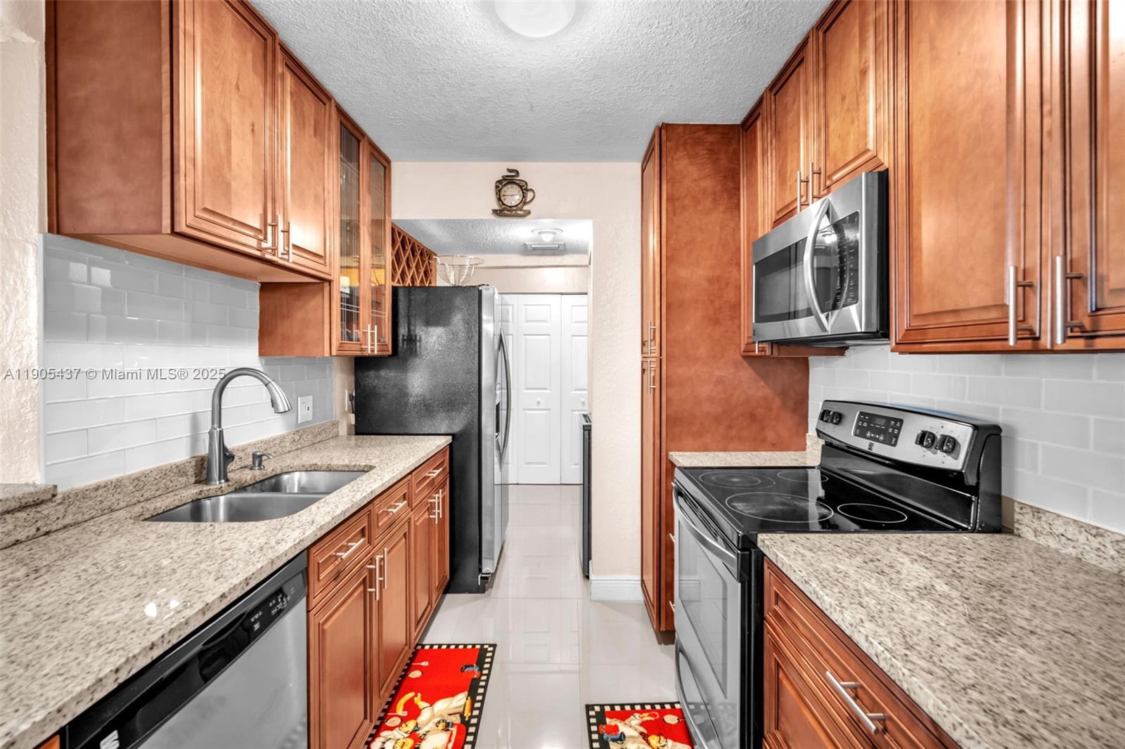 INVERWOOD CONDO - Residential