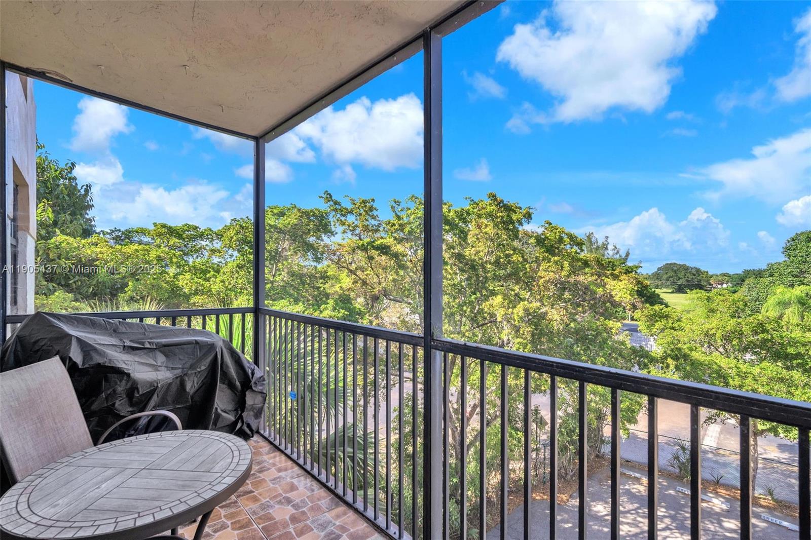 INVERWOOD CONDO - Residential