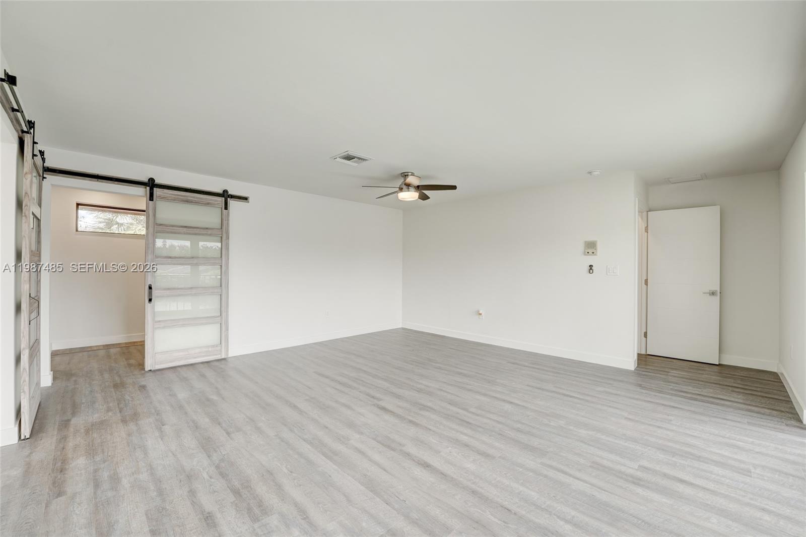 MIAMI LAKES - LAKE SANDRA - Residential Lease