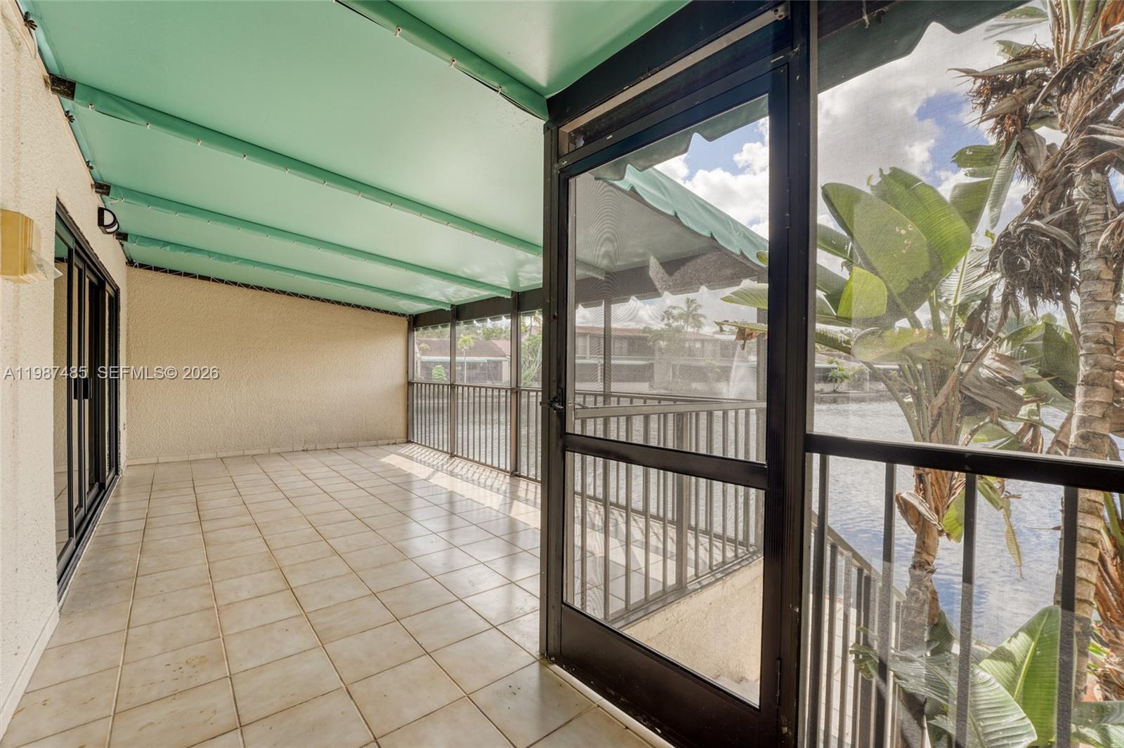 MIAMI LAKES - LAKE SANDRA - Residential Lease