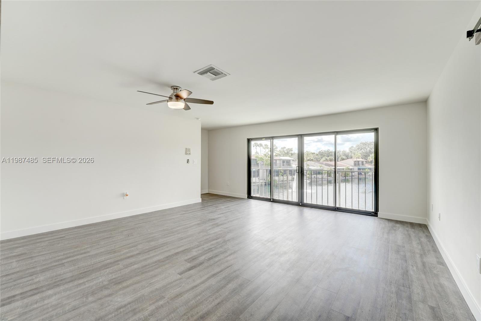 MIAMI LAKES - LAKE SANDRA - Residential Lease