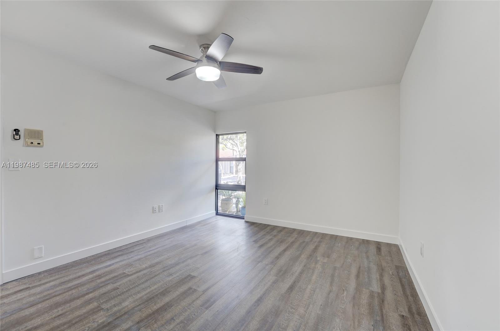 MIAMI LAKES - LAKE SANDRA - Residential Lease