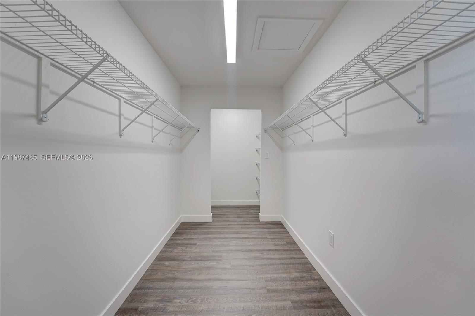 MIAMI LAKES - LAKE SANDRA - Residential Lease