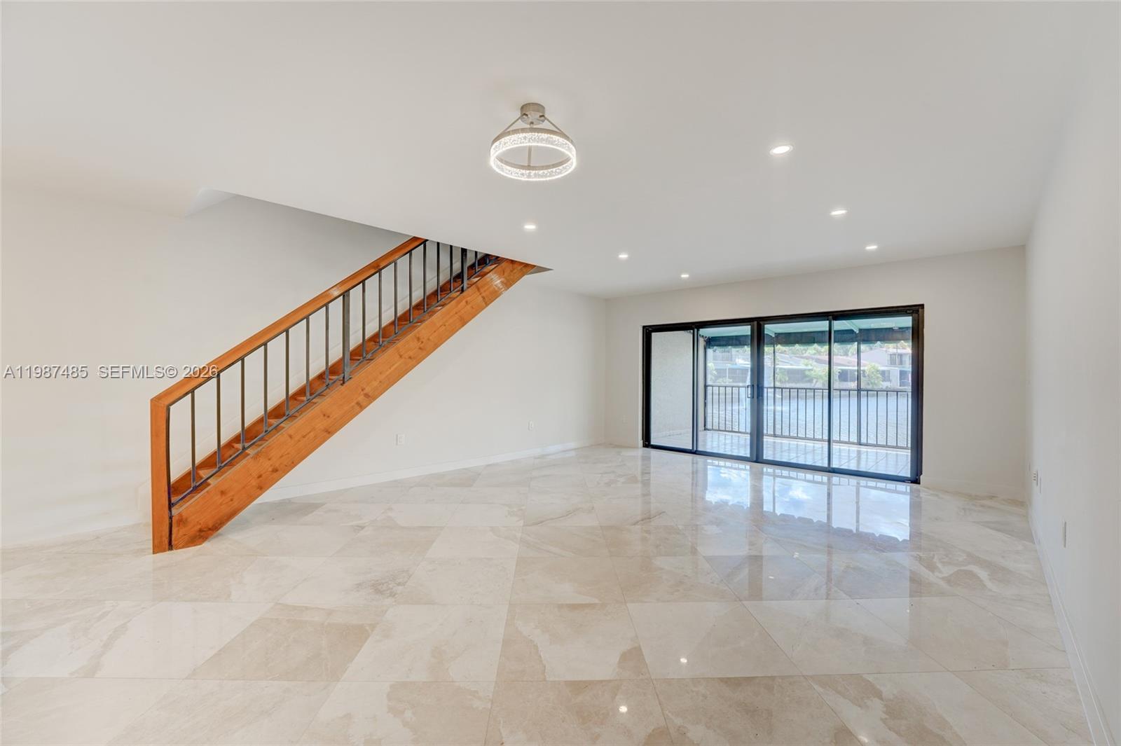 MIAMI LAKES - LAKE SANDRA - Residential Lease