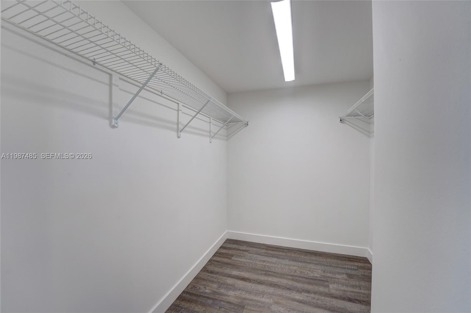 MIAMI LAKES - LAKE SANDRA - Residential Lease